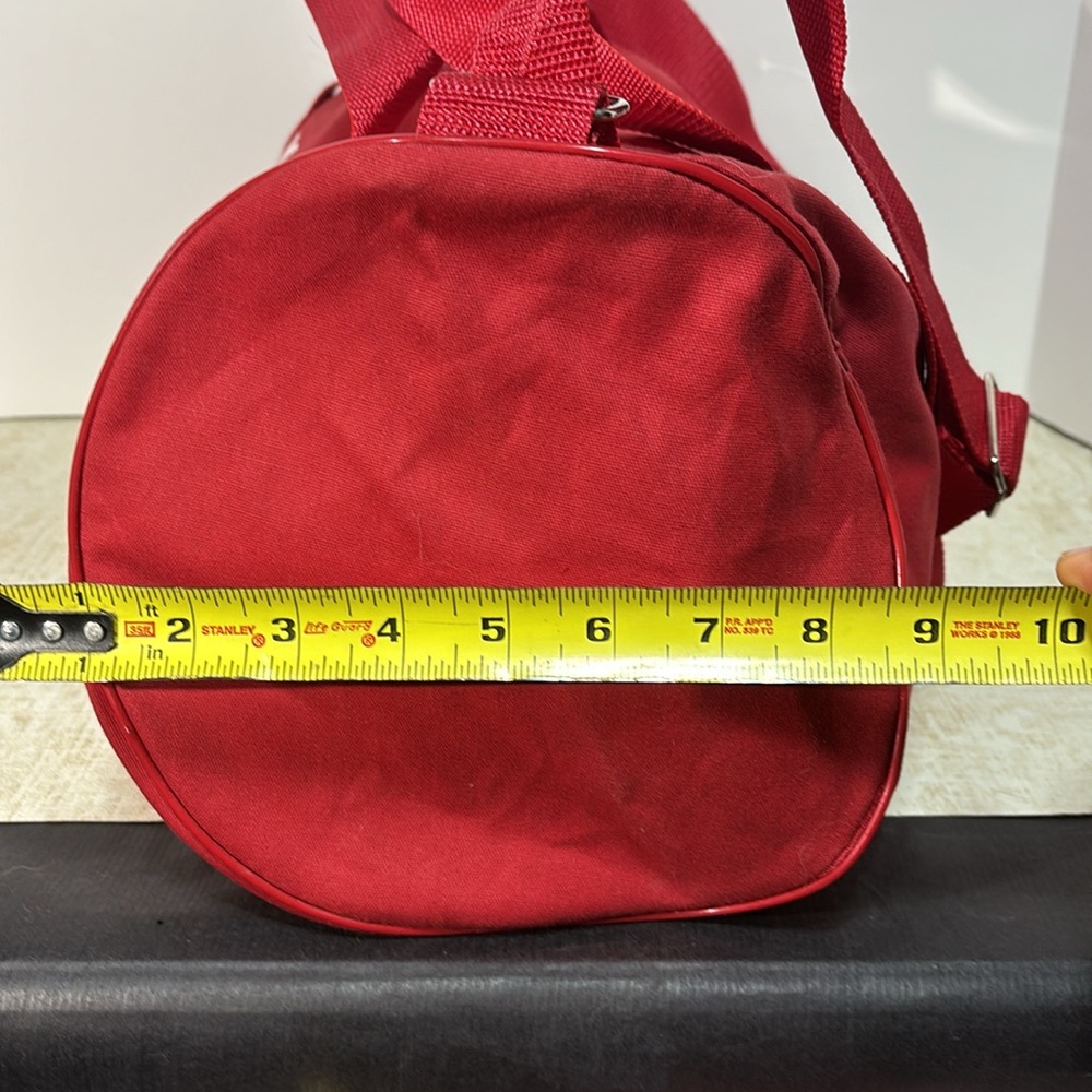 Vintage Small Marlboro Duffel Bag - (1980's/1990's)(free Marlboro cookbook) - Picture 7 of 16
